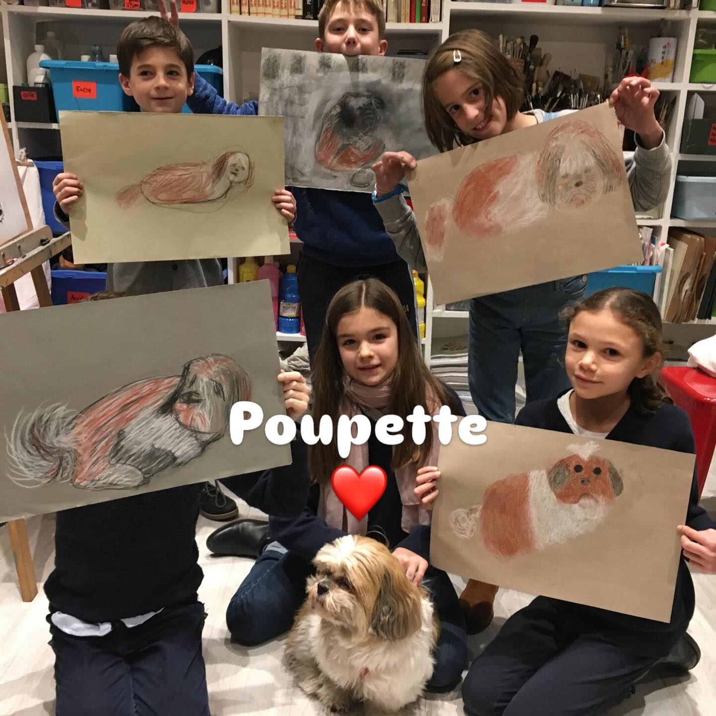 Notre Chère Poupette est partie au Paradis des chiens. Elle va manquer beaucoup à tous les enfants de l’atelier des anges. Merci pour toutes ces années chère Poupettine, notre “modèle d’exception” !
#poupette #chien #AtelierDesAnges #modèle